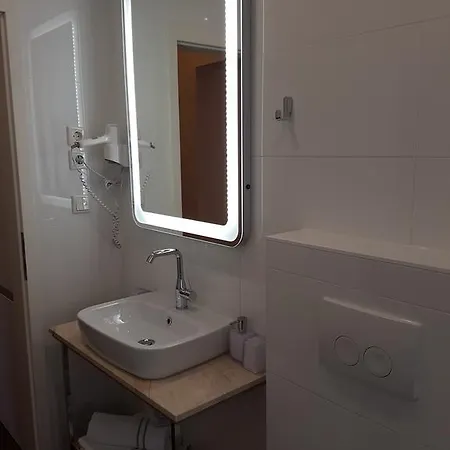 酒店 布德瑞酒店 3*